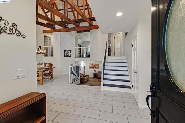1932 College Ave, Livermore, CA 94550