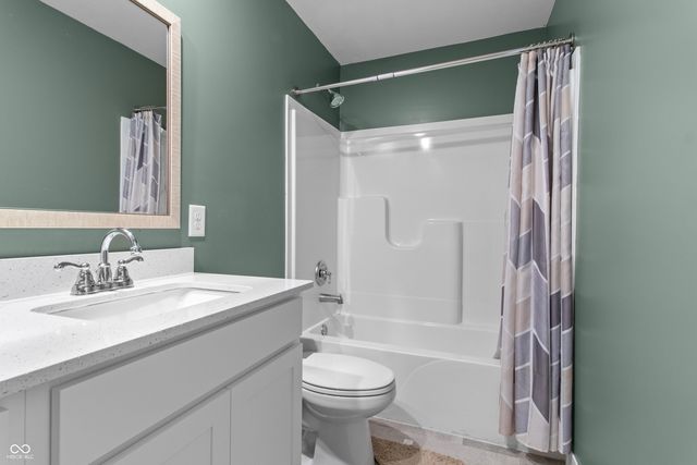 717 Oxford Lane, Danville, IN 46122
