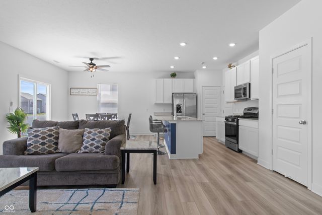 717 Oxford Lane, Danville, IN 46122