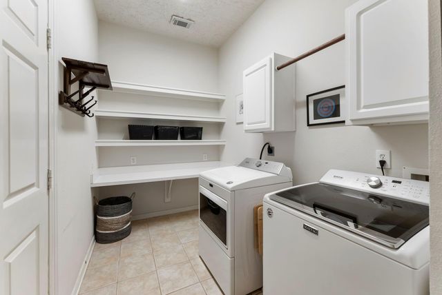 74 Shannon Green Court, The Woodlands, TX 77384
