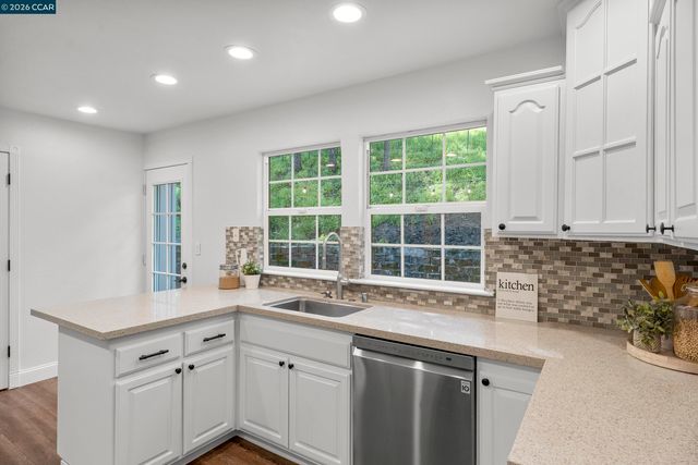 837 Rosewood Ct, Walnut Creek, CA 94596