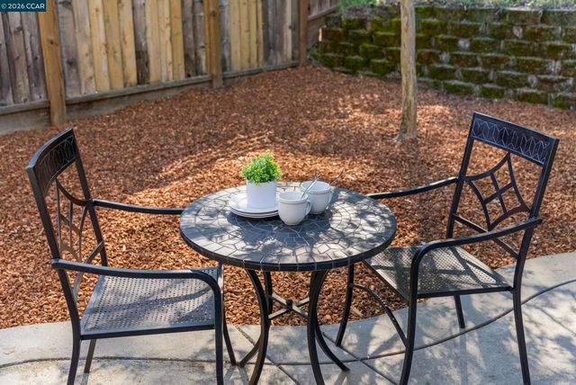 837 Rosewood Ct, Walnut Creek, CA 94596