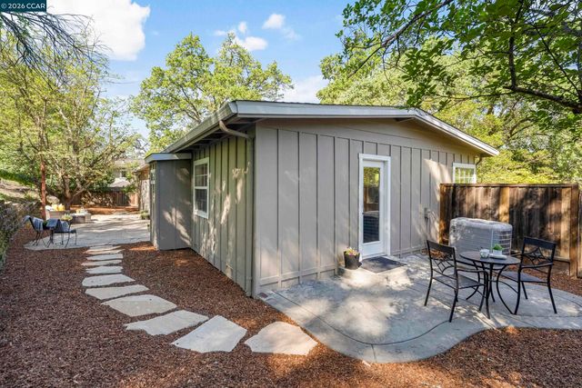 837 Rosewood Ct, Walnut Creek, CA 94596