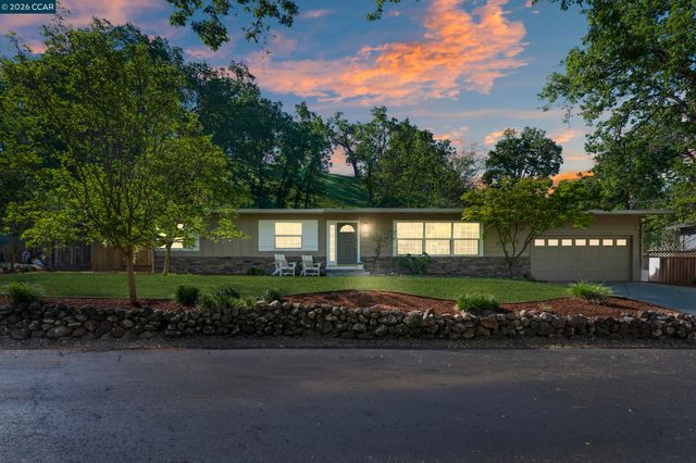 837 Rosewood Ct, Walnut Creek, CA 94596