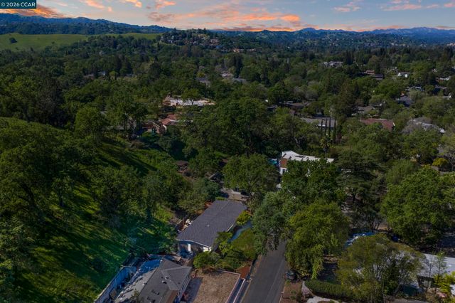 837 Rosewood Ct, Walnut Creek, CA 94596