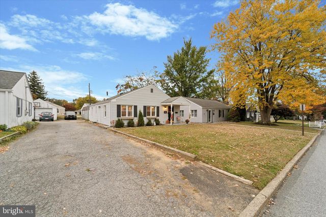 68 FLORENCE AVE, Aston, PA 19014