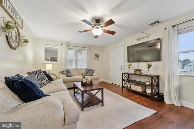 68 FLORENCE AVE, Aston, PA 19014