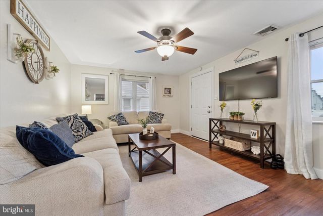 68 FLORENCE AVE, Aston, PA 19014