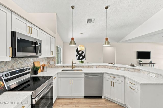 5312 BLUE PACIFIC Drive W, Jacksonville, FL 32257