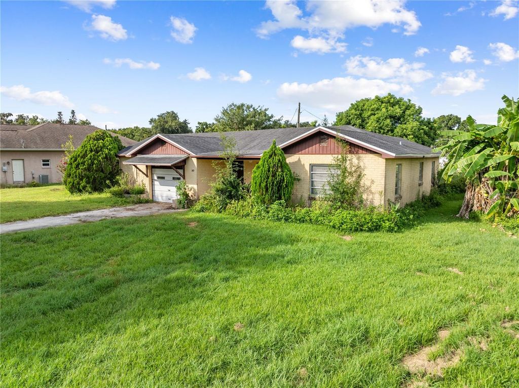Image 3 of property listing at 740 SHORE DRIVE, Kissimmee, FL 34744