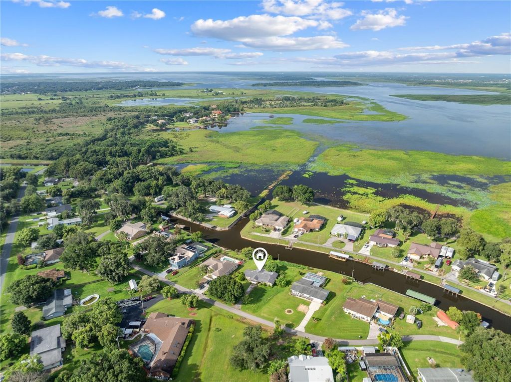 Image 22 of property listing at 740 SHORE DRIVE, Kissimmee, FL 34744