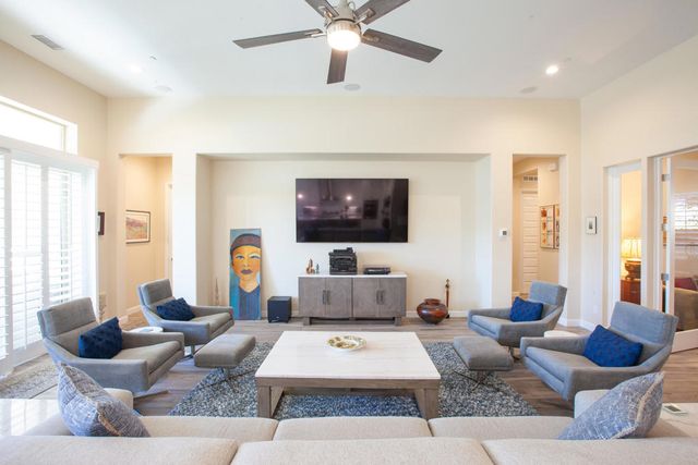 38 Burgundy, Rancho Mirage, CA 92270