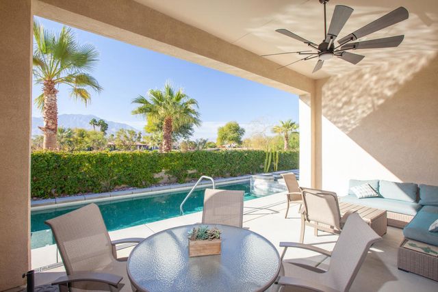 38 Burgundy, Rancho Mirage, CA 92270