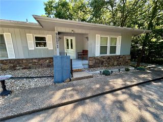 2 Chandler Lane, Bella Vista, AR 72715