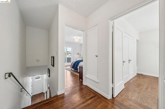 2306 Ivy Dr, Oakland, CA 94606