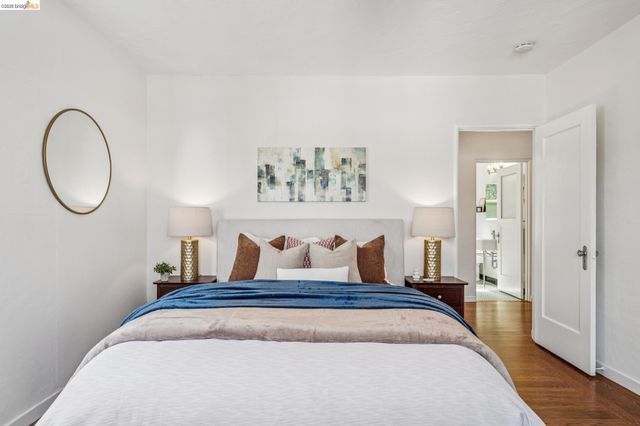 2306 Ivy Dr, Oakland, CA 94606