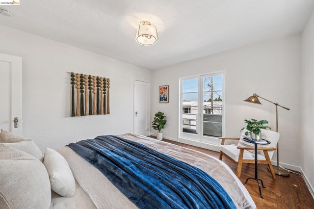 2306 Ivy Dr, Oakland, CA 94606