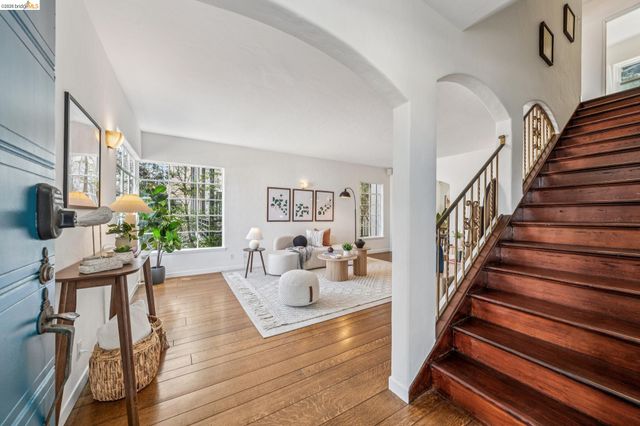 2306 Ivy Dr, Oakland, CA 94606