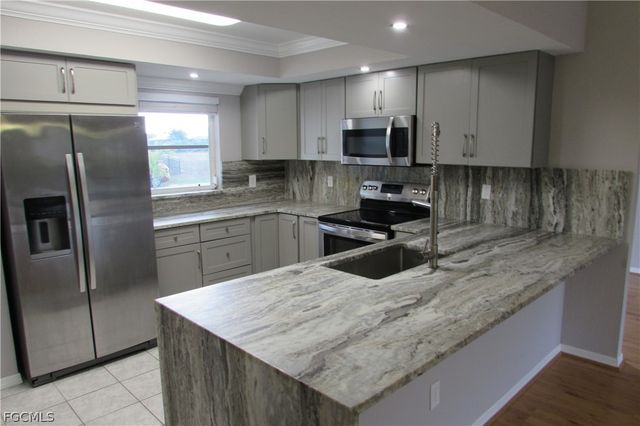 25486 Avillas CT, Punta Gorda, FL 33955