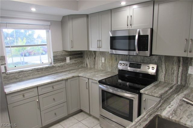 25486 Avillas CT, Punta Gorda, FL 33955