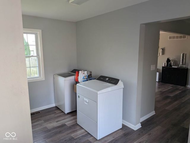 101 W Broad Street, Kennard, IN 47351