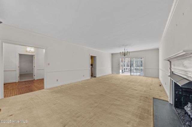 6 Village In The Woods Circle, Southern Pines, NC 28387