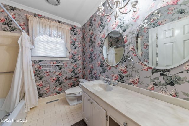 6 Village In The Woods Circle, Southern Pines, NC 28387