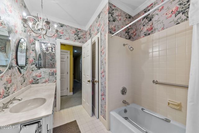 6 Village In The Woods Circle, Southern Pines, NC 28387