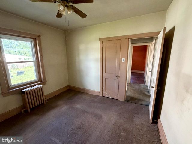 67 W SCHUYLKILL RD, Pottstown, PA 19465