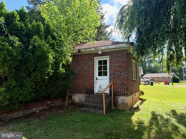 67 W SCHUYLKILL RD, Pottstown, PA 19465