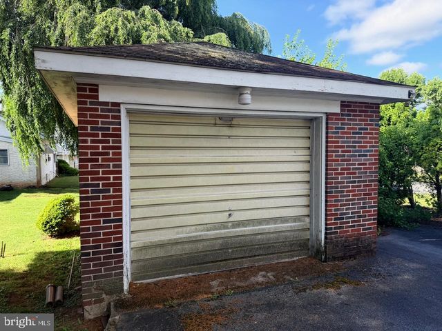 67 W SCHUYLKILL RD, Pottstown, PA 19465