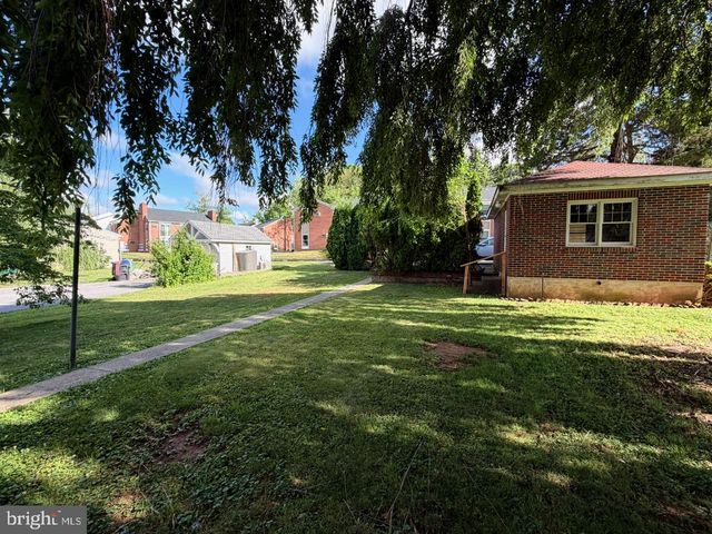 67 W SCHUYLKILL RD, Pottstown, PA 19465