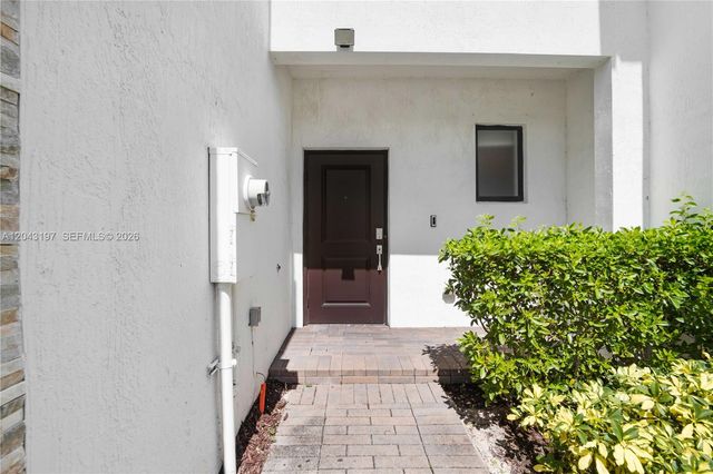 20610 NE 5th Pl, Miami, FL 33179