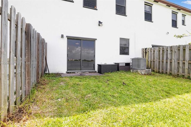 20610 NE 5th Pl, Miami, FL 33179