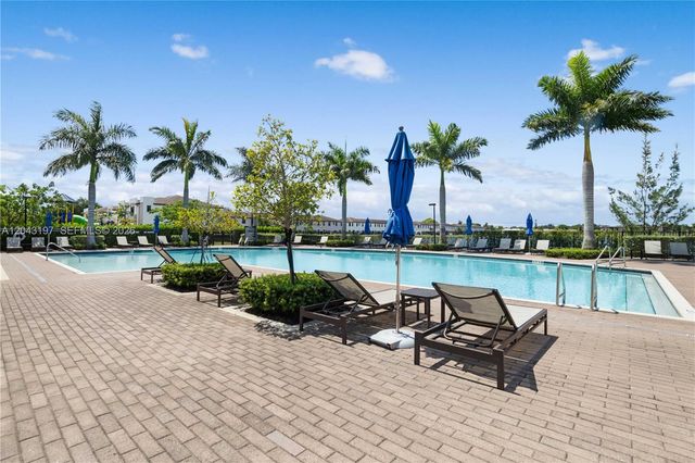 20610 NE 5th Pl, Miami, FL 33179
