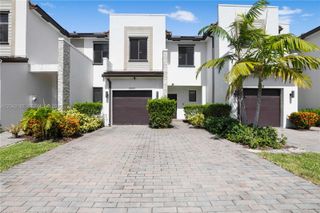 20610 NE 5th Pl, Miami, FL 33179