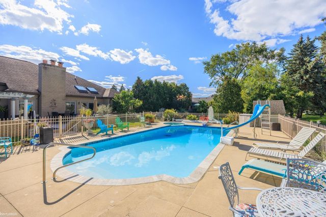 37444 ALPINIA Lane, Clinton Twp, MI 48036