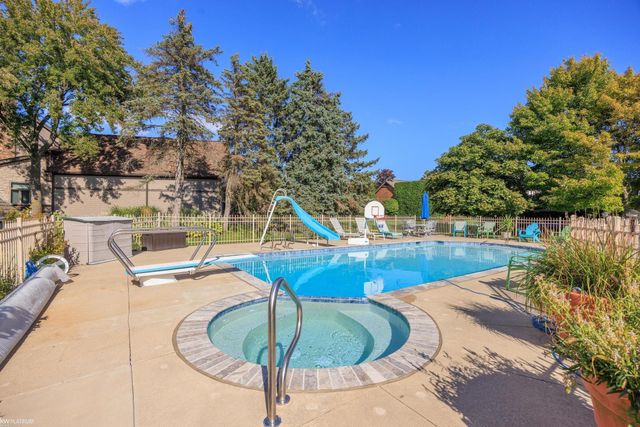 37444 ALPINIA Lane, Clinton Twp, MI 48036