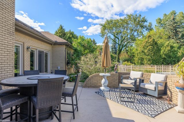 37444 ALPINIA Lane, Clinton Twp, MI 48036