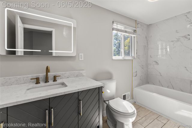 10835 Melbourne Avenue, Allen Park, MI 48101