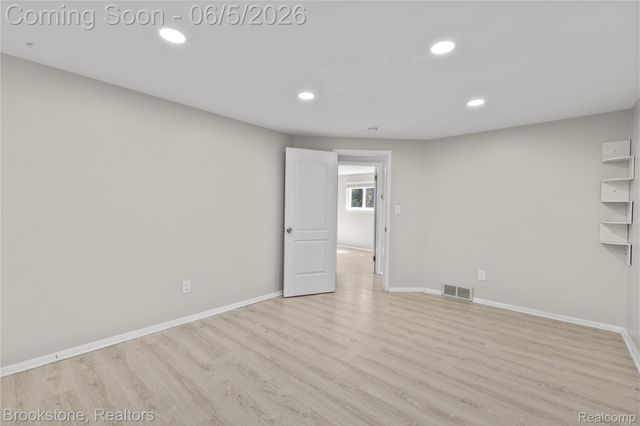 10835 Melbourne Avenue, Allen Park, MI 48101