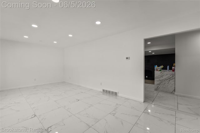 10835 Melbourne Avenue, Allen Park, MI 48101