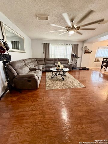 6719 Raintree Path, San Antonio, TX 78233