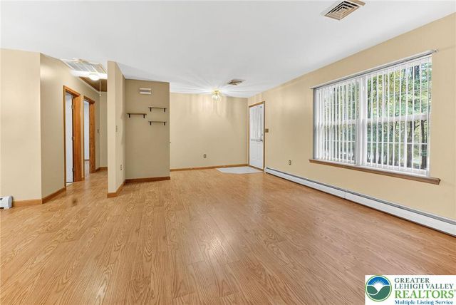 975 Lakeside Drive, Chestnuthill Twp, PA 18330