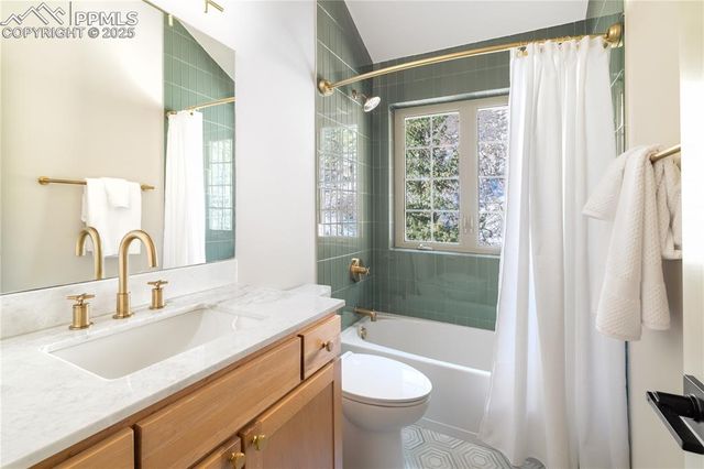 1344 Sun Valley Lane, Manitou Springs, CO 80829