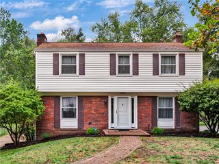 2609 Autumnwood Dr, Shaler, PA 15116