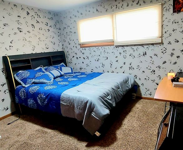 703 Sheldon Avenue, Aurora, IL 60506