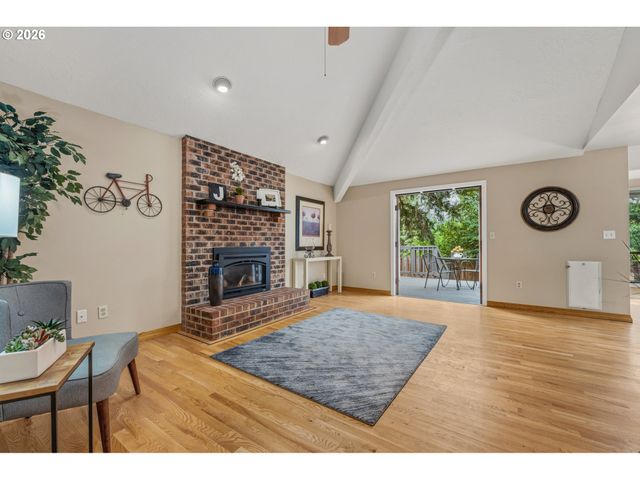 10075 Sw FLICKA Pl, Beaverton, OR 97008