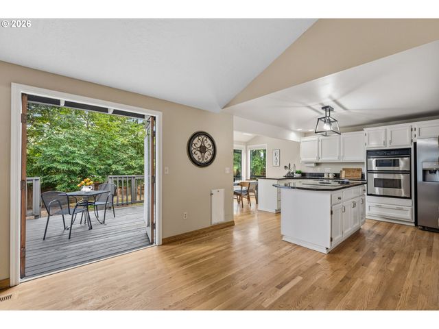 10075 Sw FLICKA Pl, Beaverton, OR 97008