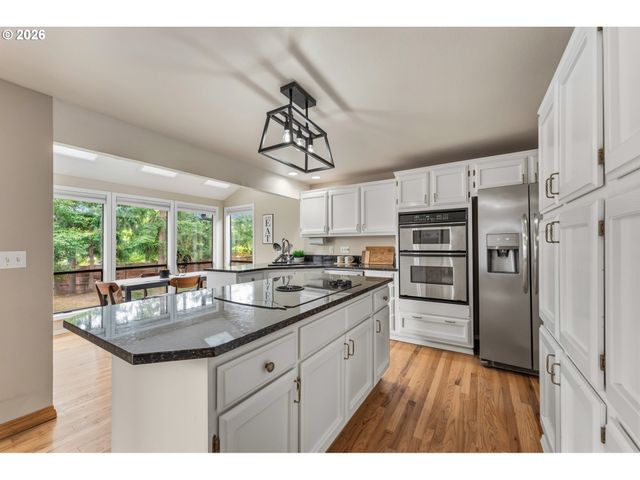 10075 Sw FLICKA Pl, Beaverton, OR 97008